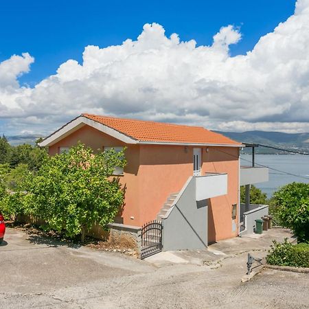 Apartments By The Sea Slatine, Ciovo - 11126 Экстерьер фото