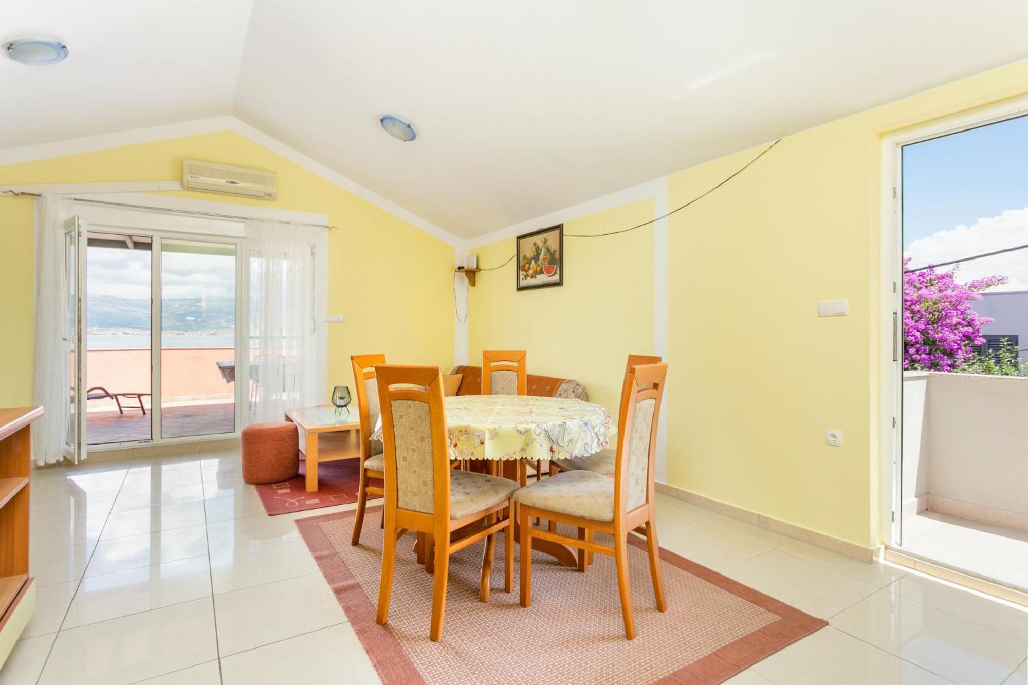 Apartments By The Sea Slatine, Ciovo - 11126 Экстерьер фото
